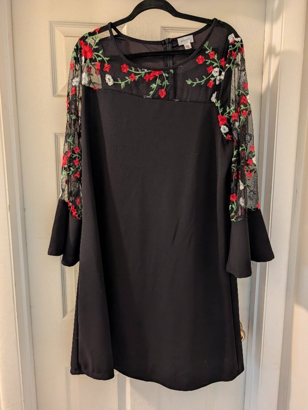Avenue Black Embroidered Floral Mesh Bell Sleeve Dress - Plus Size 18/20